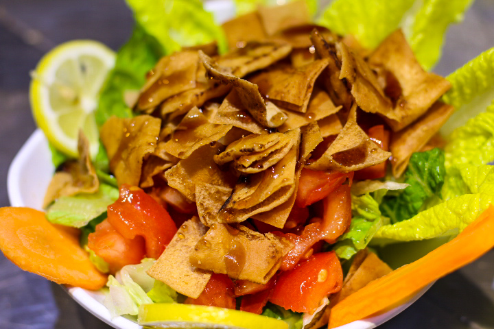 FETTUŞ SALATAS